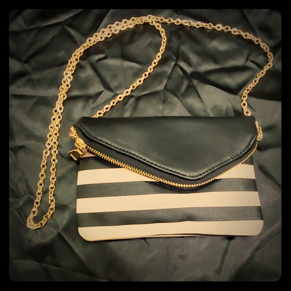 Urban Expressions purse